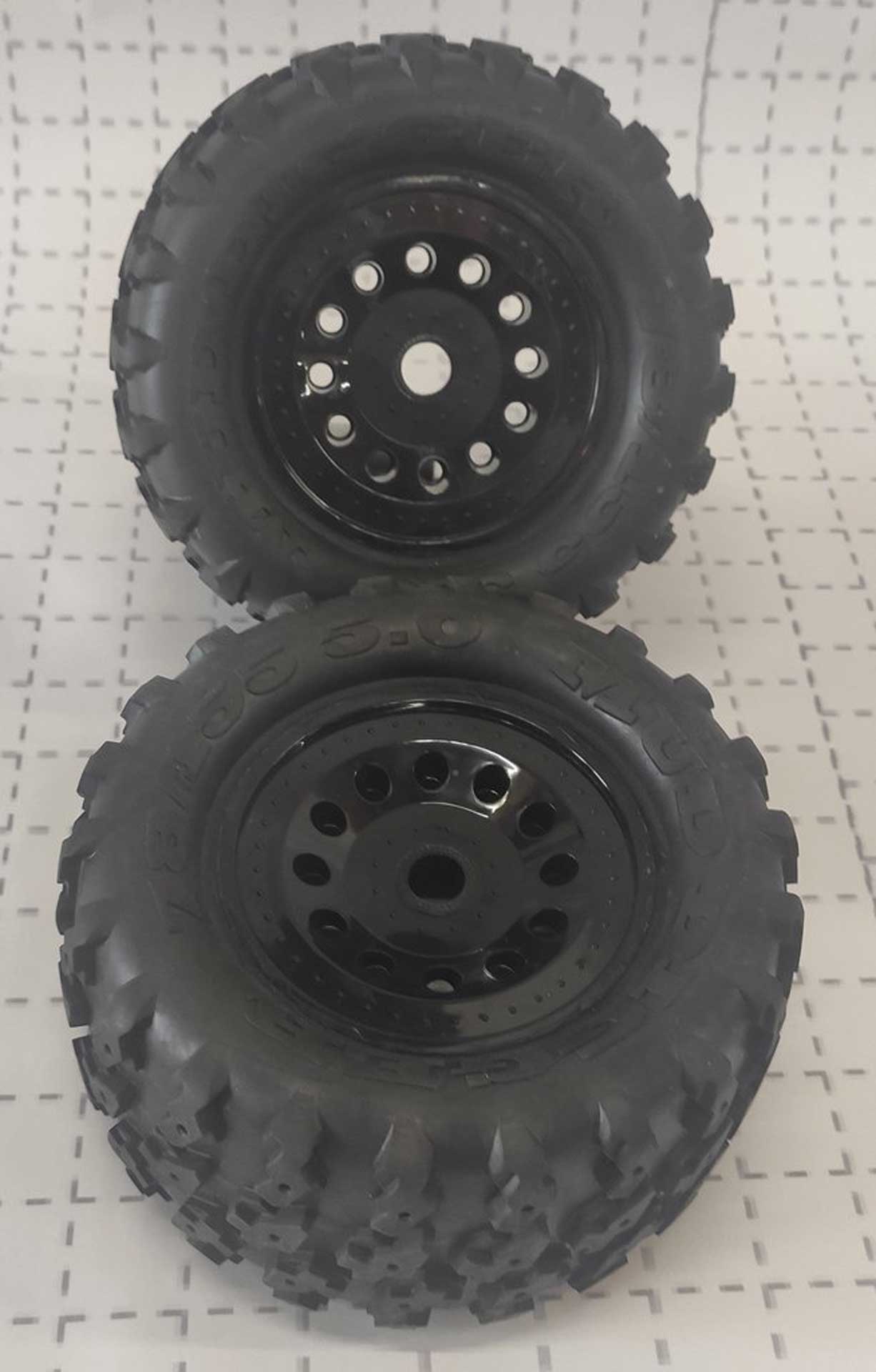 DRIVE & FLY MODELS Jeu de pneus pour camion (2) pour 1/8 (17mm)