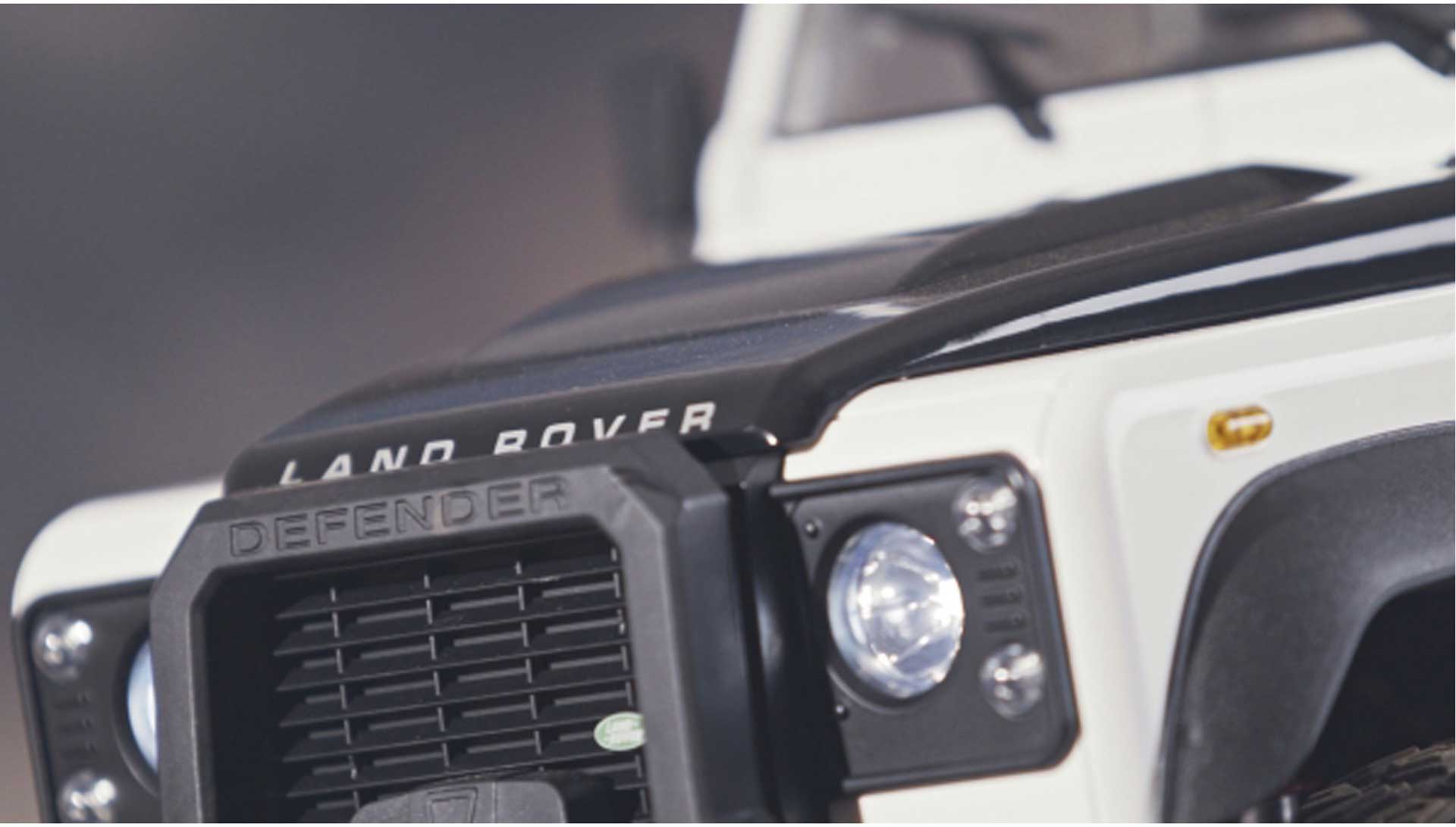 FM-ELECTRICS Landrover Defender Crawler Pickup 4WD 1:8 RTR EP