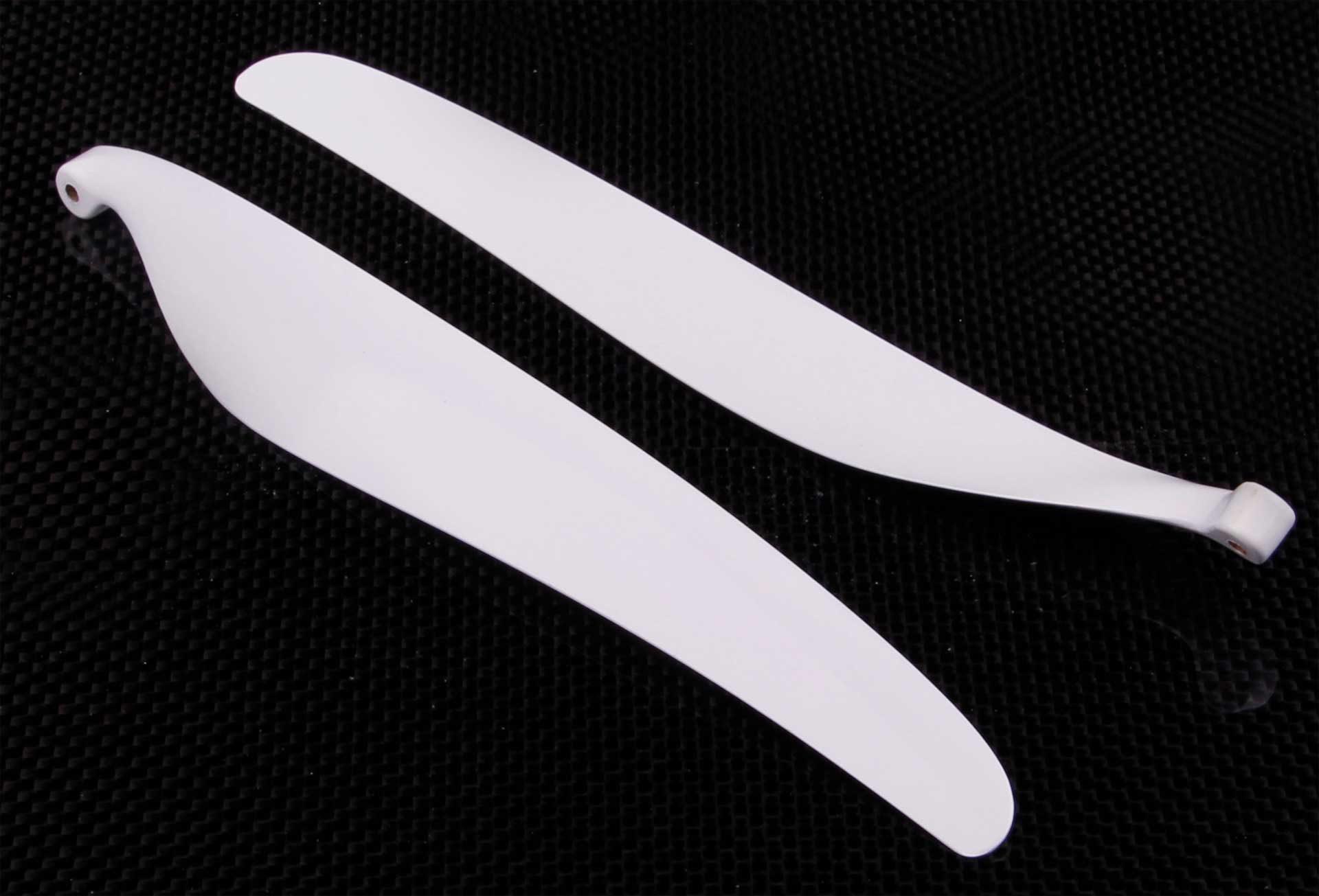 GM Propellers Folding propeller Scale 17x10 Carbon white 1 pair