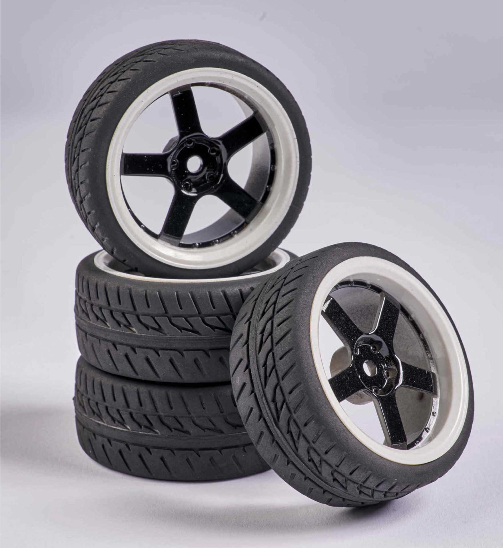 CARSON 1:10 Jeu de roues 5 Sp.-Design (4) noir/w. pcs.) noir/blanc